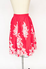 Load image into Gallery viewer, 1950s Full Skirt Cotton Lace Print S