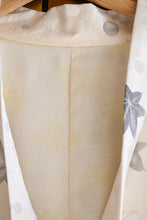 Load image into Gallery viewer, 1950s Haori Rayon Crepe Lounge Robe