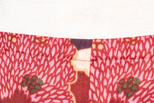 Load image into Gallery viewer, 1970s Pants Nylon Print Nylon Knit Low Rise XS