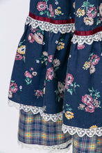 Load image into Gallery viewer, 1970s Prairie Skirt Floral Cotton Full S