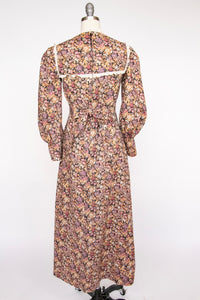 1970s Maxi Dress Cotton Strawberry Floral Prairie Gown S