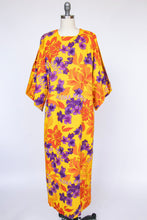 Load image into Gallery viewer, 1970s Kaftan Dress Cotton Maxi Hawaiian Printed Muu Mu Shift M