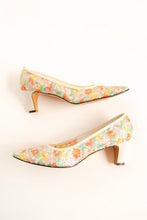 Load image into Gallery viewer, 1960s Heels Floral Embroidered Fabric Chunky Low Heel 9 AA