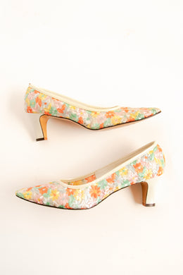 1960s Heels Floral Embroidered Fabric Chunky Low Heel 9 AA