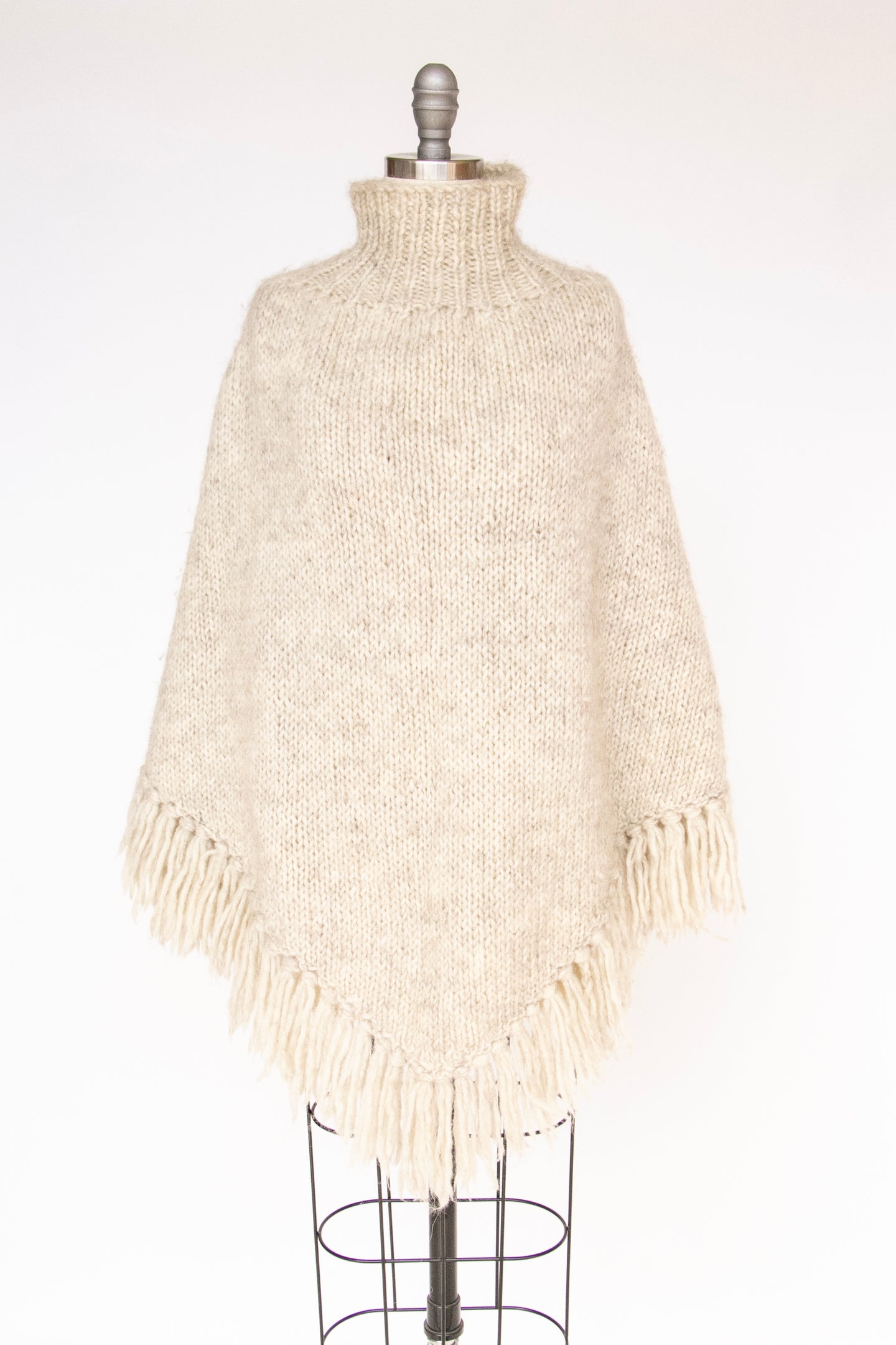 1970s Wool Poncho Chunky Knit Fringe Beige Knitwear Sweater