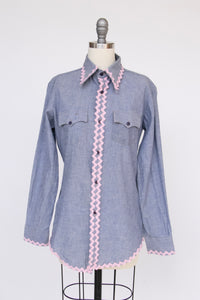 1970s Chambray Shirt Button Up Holly Hobbie Appliqué Ric Rac S