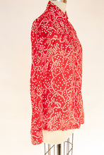 Load image into Gallery viewer, 1970s Blouse Printed Knit Shirt Button Up S