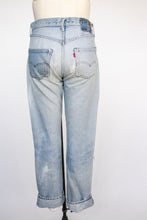 Load image into Gallery viewer, 1980s Levi's 501 Redline Selvedge Jeans Distressed Denim 29" x 33"