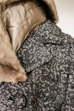 Load image into Gallery viewer, 1960s Coat Patterned Wool Blend Cocktail Jacket Fur Collar M