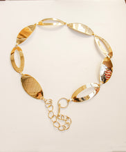 Load image into Gallery viewer, 1970s Chain Belt Gold Metal Waist Cinch