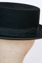 Load image into Gallery viewer, Vintage Bolero Gaucho Hat Wide Brim Black Wool Spanish 1970s
