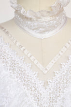 Load image into Gallery viewer, 1970s Gunne Sax Dress Romantic Renaissance Bridal Collection Lace Prairie Gown 9