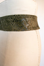 Load image into Gallery viewer, 1980s Belt Green Textured Leather Cinch Waist S Rebecca Ray