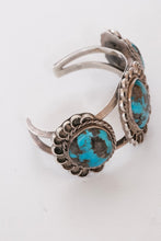 Load image into Gallery viewer, Vintage Sterling Silver Turquoise Southwestern Cuff Bracelet