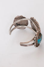 Load image into Gallery viewer, Vintage Sterling Silver Turquoise Southwestern Cuff Bracelet