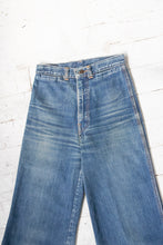 Load image into Gallery viewer, 1970s Jeans Bell Bottoms Cotton Denim BearBottoms 25" x 28"