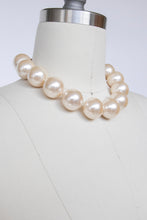 Load image into Gallery viewer, 1980s Necklace Beaded Chunky Pearl Choker