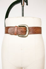 Load image into Gallery viewer, 1970s Thick Stamped Leather Belt Brown Tooled S