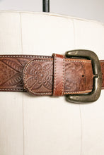 Load image into Gallery viewer, 1970s Thick Stamped Leather Belt Brown Tooled S