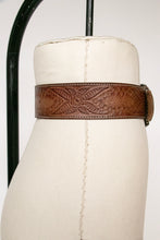 Load image into Gallery viewer, 1970s Thick Stamped Leather Belt Brown Tooled S
