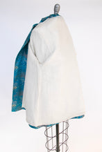Load image into Gallery viewer, 1940s Chinese Silk Lounge Jacket Metallic Brocade Large