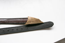 Load image into Gallery viewer, 1980s Waist Cinch Belt Leather Brass Buckle Quin S