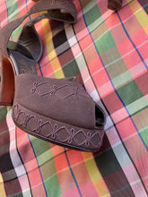 Load image into Gallery viewer, 1940s High Heels Calfskin Peep Toe Platform Pumps 6.5