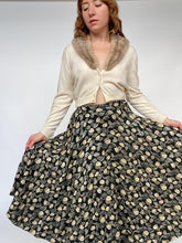Load image into Gallery viewer, 1950s Full Skirt Cotton Woven Botanical S