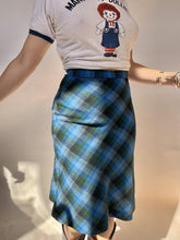 Load image into Gallery viewer, 1970s Pencil Skirt Wool Plaid Blue Green XS/S