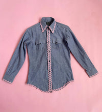 Load image into Gallery viewer, 1970s Chambray Shirt Button Up Holly Hobbie Appliqué Ric Rac S