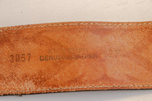 Load image into Gallery viewer, 1970s Thick Stamped Leather Belt Brown Tooled S