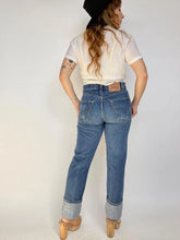 Load image into Gallery viewer, 1990s Levi's 505 Jeans Cotton Dark Denim Straight Leg 30" x 33"