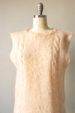 Load image into Gallery viewer, 1980s Sweater Vest Wool Knit Top S