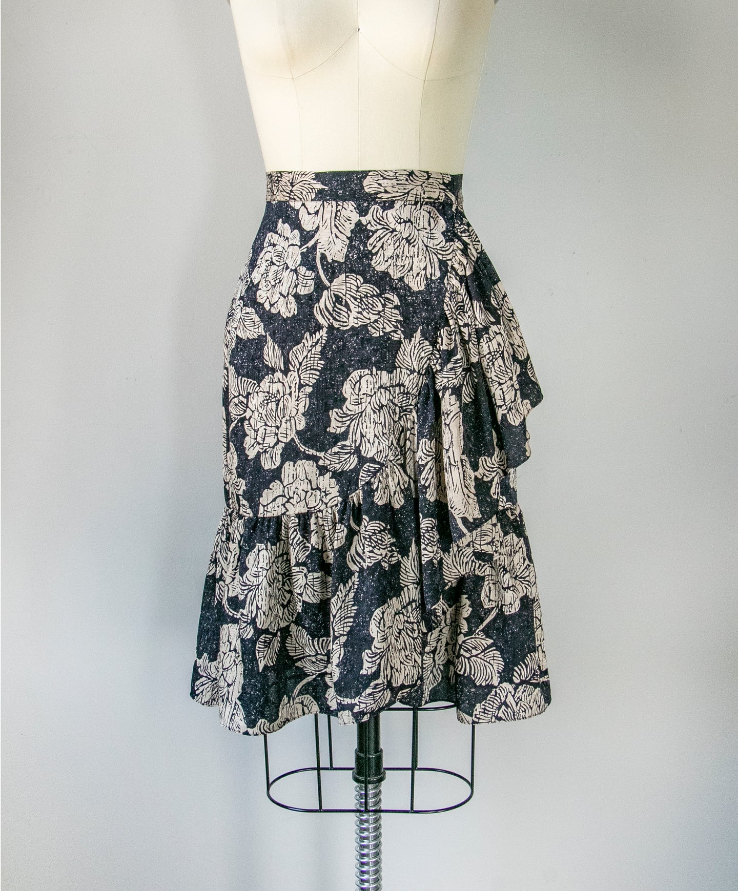 1980s Silk Skirt Anne Klein M