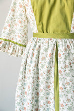 Load image into Gallery viewer, 1970s Ensemble Blouse Skirt Set L