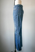 Load image into Gallery viewer, 1990s Levi&#39;s Jeans Cotton Denim 35&quot; x 31&quot;