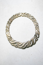 Load image into Gallery viewer, 1980s Necklace Silver Choker Cast