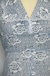 1970s Maxi Dress Floral Rose Cotton S