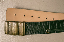 Load image into Gallery viewer, 1970s Leather Belt Black Brass Buckle L