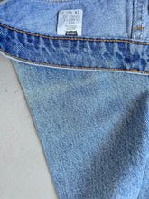 Load image into Gallery viewer, 1990s 951 Levi&#39;s JEANS Denim High Waist 32&quot; x 28&quot;