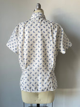 Load image into Gallery viewer, 1950s Blouse Paisley Acetate Top L