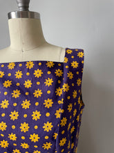 Load image into Gallery viewer, 1960s Dress Cotton Floral Ruffle Shift M