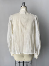 Load image into Gallery viewer, 1970s Gunne Sax Blouse Cotton Lace Peasant Top S