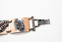 Load image into Gallery viewer, 1950s Copper Bracelet Leaf Links MCM Jewelry