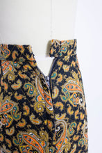 Load image into Gallery viewer, Vintage 1960s Skirt Quilted Cotton Paisley Printed Mini A-Line XS Extra Small