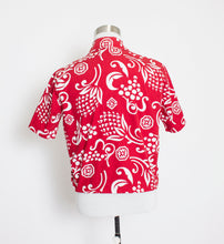 Load image into Gallery viewer, Vintage 1960s Hawaiian Shirt Catalina Red White Cotton Cropped M