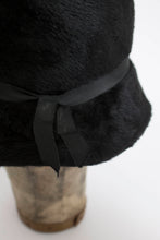 Load image into Gallery viewer, 1960s Hat Black Beaver Felted Gold Mod