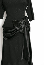 Load image into Gallery viewer, Vintage 1940s Dress Black Rayon Crepe Bow 40s Small S