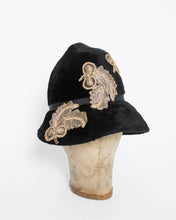 Load image into Gallery viewer, 1960s Hat Black Beaver Felted Gold Mod