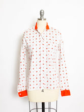 Load image into Gallery viewer, 1950s Shirt Novelty Print French Cafe Button Up Blouse M